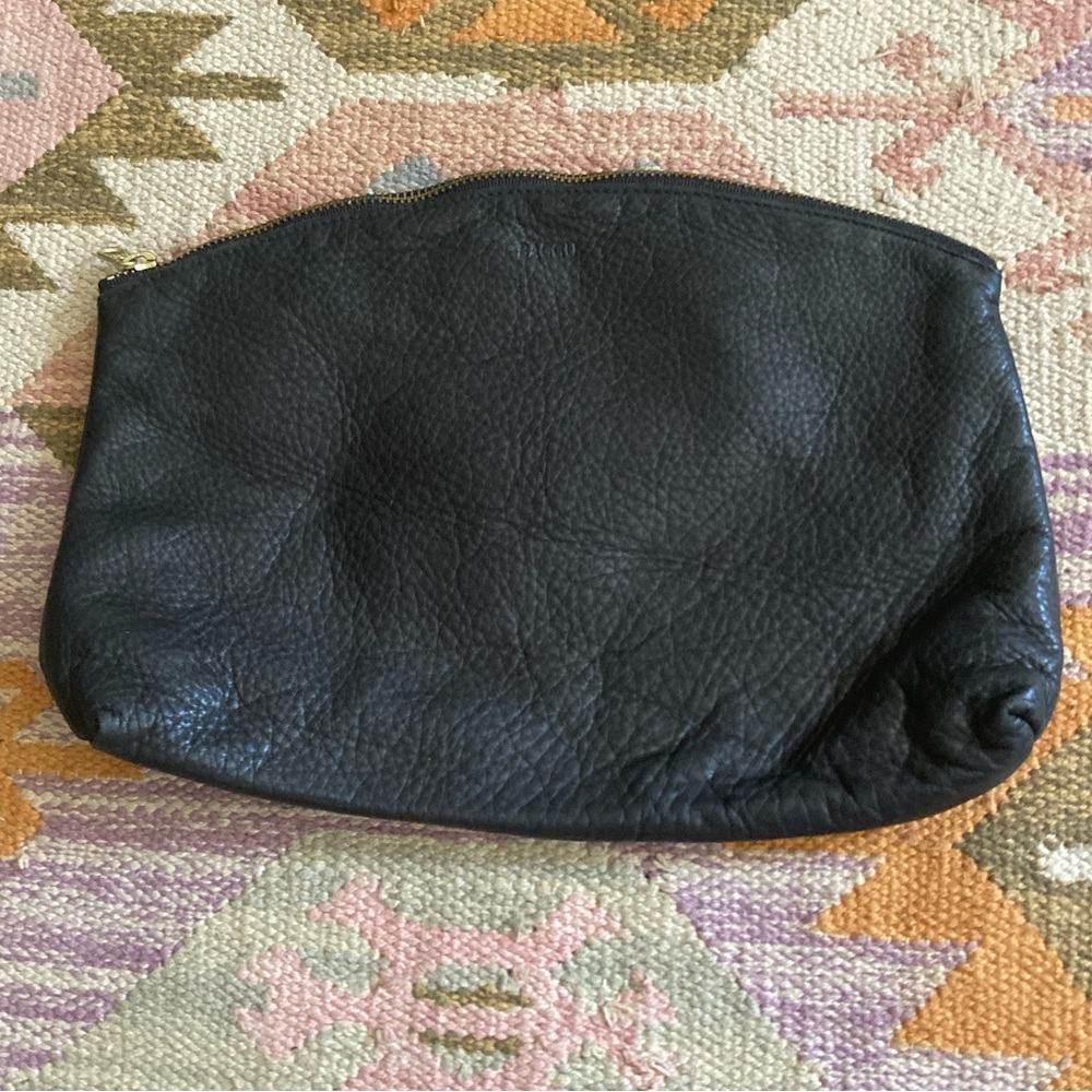 Black leather Baggu clutch